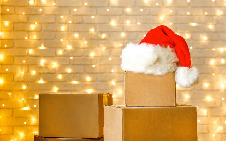Moving-at-Xmas_AdobeStock_235953562-768×512